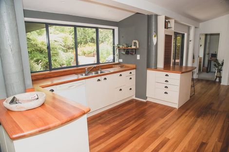 Photo of property in 123 Mapara Road, Acacia Bay, Taupo, 3385