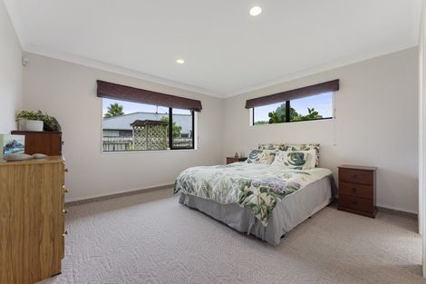 Photo of property in 8 Adam Lile Drive, Highlands Park, New Plymouth, 4312