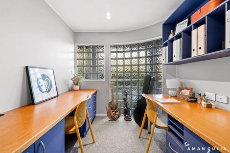 Photo of property in 86a Wiseley Road, West Harbour, Auckland, 0618