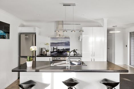 Photo of property in 10 Hayden Way, Welcome Bay, Tauranga, 3112