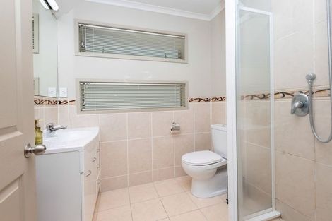 Photo of property in 2 Jack Place, Flat Bush, Auckland, 2019