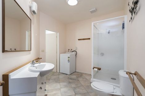 Photo of property in 19 Rewa Place, Russell, 0202