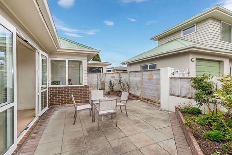 Photo of property in 53 Oxford Street, Tawa, Wellington, 5028