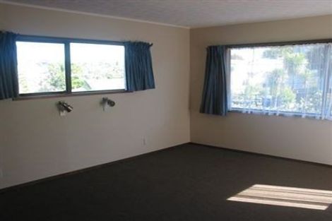 Photo of property in 1/34 Gulf View Road, Murrays Bay, Auckland, 0630