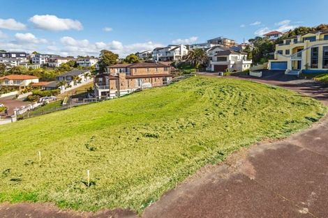 Photo of property in 107 Penguin Drive, Murrays Bay, Auckland, 0630