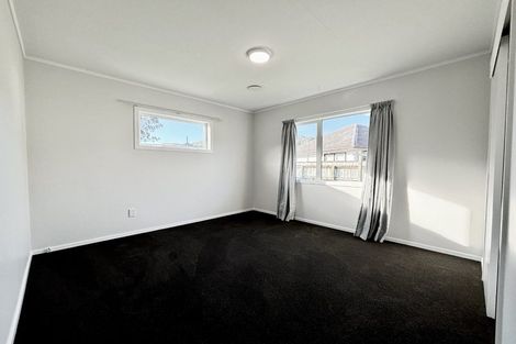 Photo of property in 350 Wellington Road, Wainuiomata, Lower Hutt, 5014