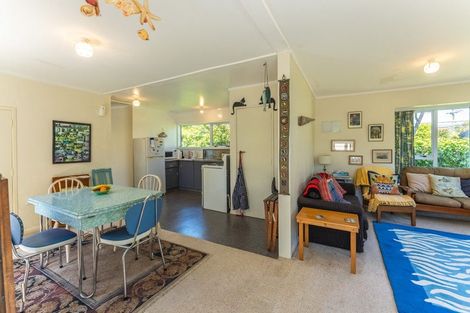Photo of property in 25 Te Moana Road, Waikanae Beach, Waikanae, 5036