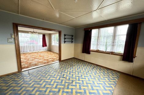 Photo of property in 215 Clyde Street, Balclutha, 9230