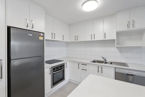 Photo of property in 1/4045f Great North Road, Glen Eden, Auckland, 0602