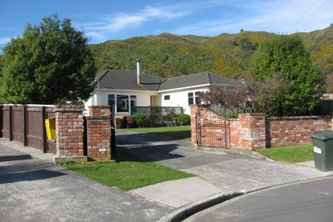 Photo of property in 25 Coniston Street, Wainuiomata, Lower Hutt, 5014