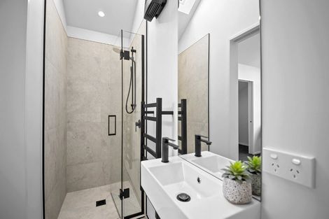 Photo of property in 2/152 Hills Road, Edgeware, Christchurch, 8013