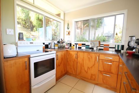 Photo of property in 5 Kaone Point Road, Matapouri, Whangarei, 0173