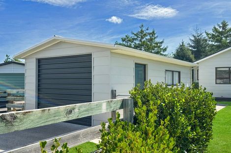 Photo of property in 10 Antonia Place, Kinloch, Taupo, 3377