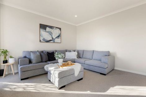 Photo of property in 32 Hugo Shaw Drive, Cambridge, 3434