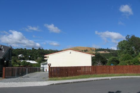 Photo of property in 11 Edmund Lomas Grove, Birchville, Upper Hutt, 5018