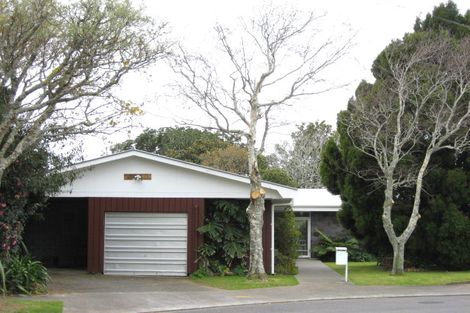 Photo of property in 41 Turakina Street, Merrilands, New Plymouth, 4312