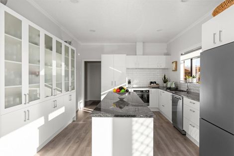 Photo of property in 233 Kennedy Road, Onekawa, Napier, 4110