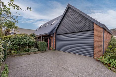 Photo of property in 2/4 Herbs Place, Cashmere, Christchurch, 8022