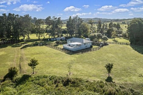 Photo of property in 859 Kaipara Coast Highway, Kaukapakapa, 0873