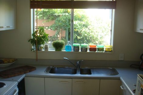 Photo of property in 2 Overtoun Terrace, Hataitai, Wellington, 6021