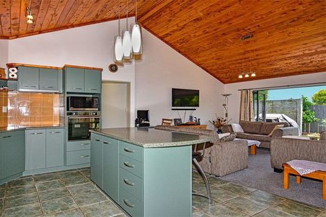 Photo of property in 15 Rossiter Avenue, Waiuku, 2123