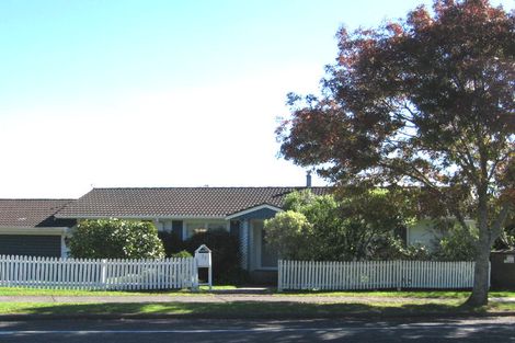 Photo of property in 23 Murvale Drive, Bucklands Beach, Auckland, 2014