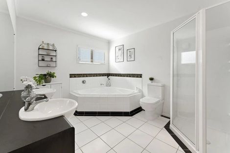 Photo of property in 62 Matarangi Road, East Tamaki, Auckland, 2013