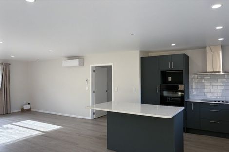 Photo of property in 1/5 Tawa Terrace, Tawa, Wellington, 5028