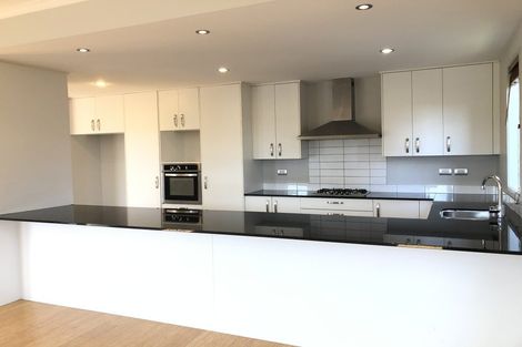 Photo of property in 29 Horizon View Road, Oteha, Auckland, 0632