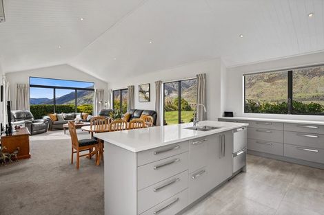 Photo of property in 38 Judge And Jury Drive, Lake Hayes, Queenstown, 9304