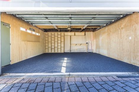 Photo of property in 11 Nevay Road, Miramar, Wellington, 6022