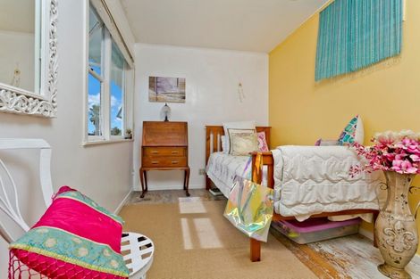 Photo of property in 141 Nile Road, Milford, Auckland, 0620