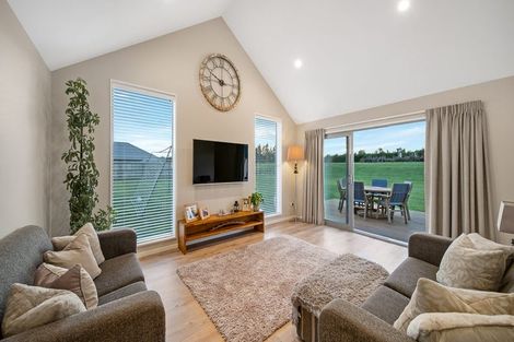 Photo of property in 29 Silver Peaks Drive, West Melton, 7618