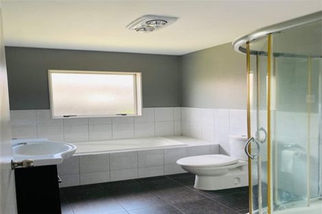 Photo of property in 6 Stamford Crescent, Flat Bush, Auckland, 2019