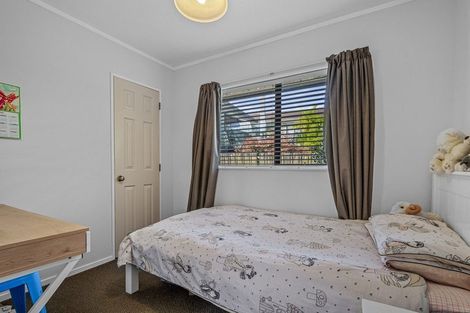 Photo of property in 20 Matisse Drive, West Harbour, Auckland, 0618