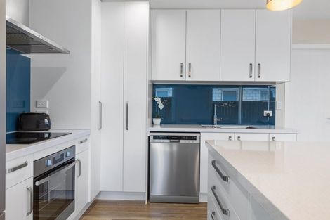 Photo of property in 14 Piata Street, Papamoa Beach, Papamoa, 3118