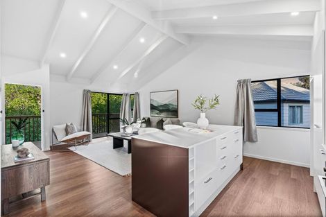 Photo of property in 14 Landsdale Place, Massey, Auckland, 0614