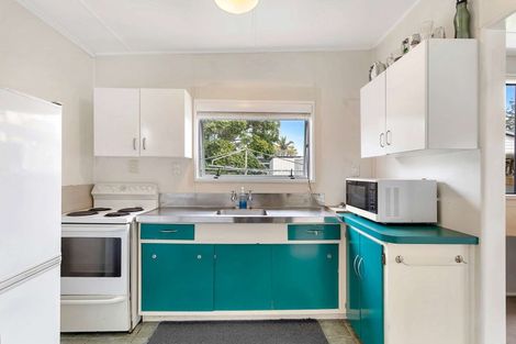 Photo of property in 24 White Street, Whitianga, 3510