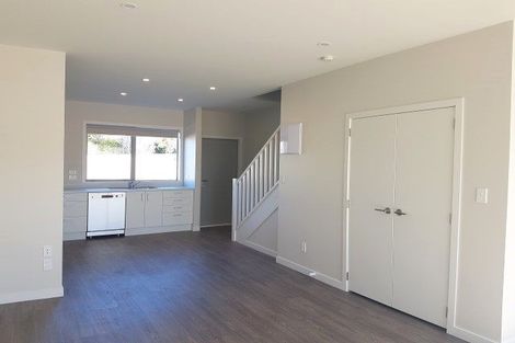 Photo of property in 2/32 Dr Taylor Terrace, Johnsonville, Wellington, 6037