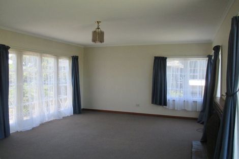 Photo of property in 82 Ocean View Road, Northcote, Auckland, 0627