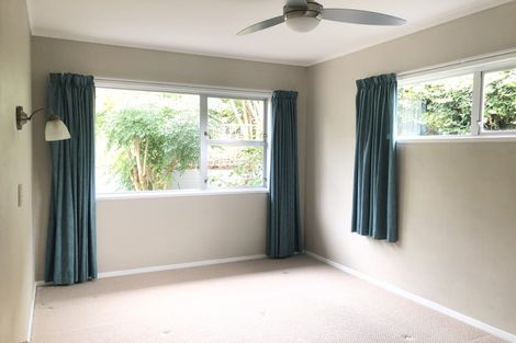 Photo of property in 54 Newhaven Terrace, Mairangi Bay, Auckland, 0630