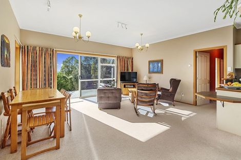 Photo of property in 4 Rangatira Road, Tawa, Wellington, 5028