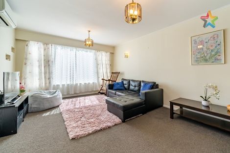 Photo of property in 33a Percy Cameron Street, Avalon, Lower Hutt, 5011