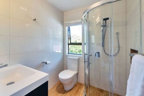 Photo of property in 60 Kaipara Road, Papakura, 2582