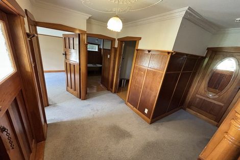 Photo of property in 30 Napier Street, Karaka Bays, Wellington, 6022