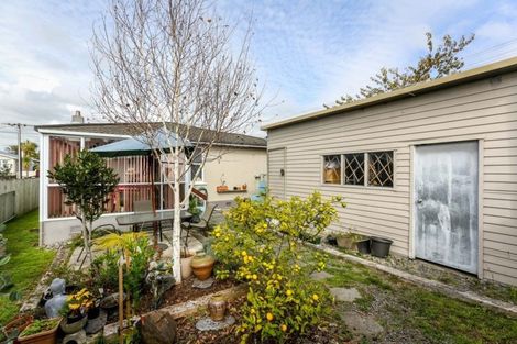Photo of property in 12 Walsh Road, Westown, New Plymouth, 4310