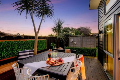 Photo of property in 1b Winara Avenue, Waikanae, 5036