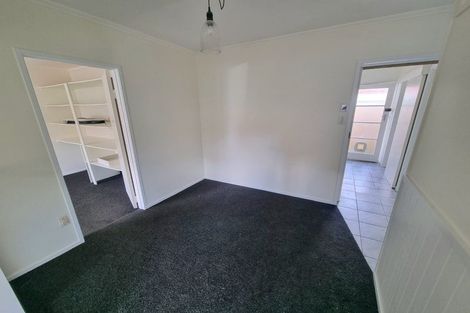 Photo of property in 1/6 Keldale Place, Forrest Hill, Auckland, 0620