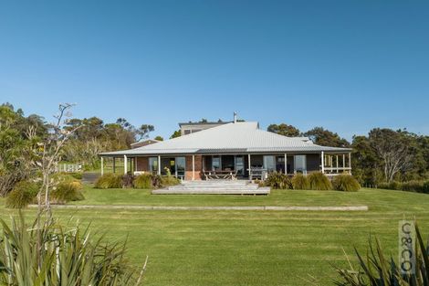 Photo of property in 457 Kiwitahi Road, Helensville, 0875