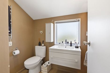 Photo of property in 29 Glucina Avenue, West Harbour, Auckland, 0618